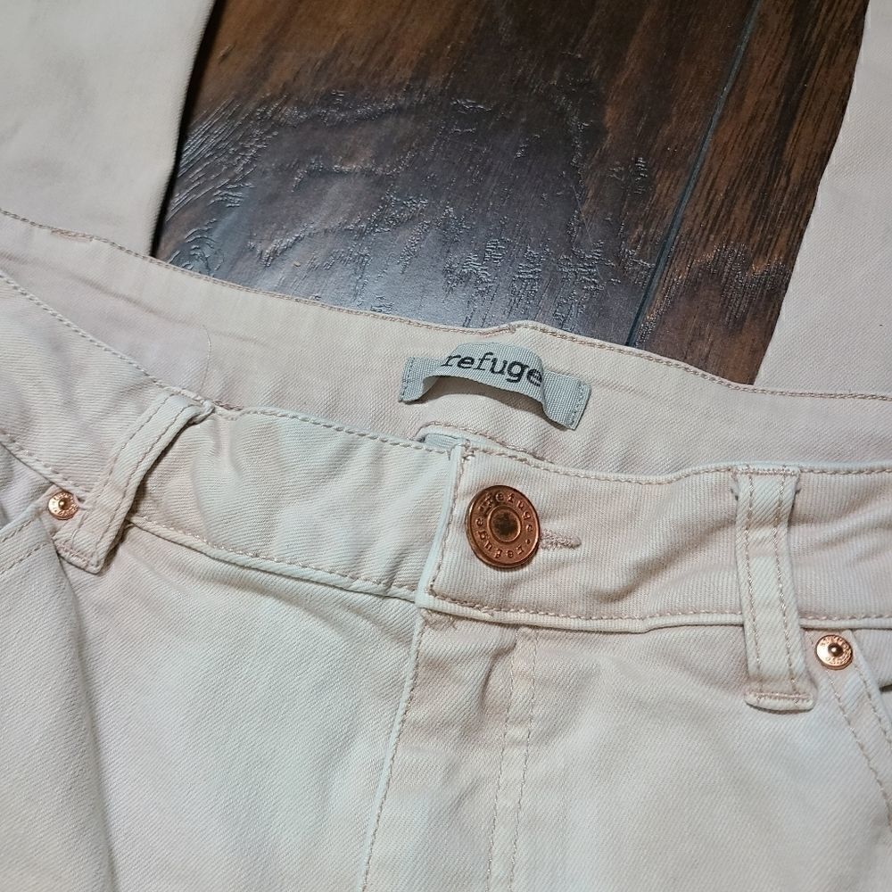 Refuge Distressed Jeans - Picture 3 of 8